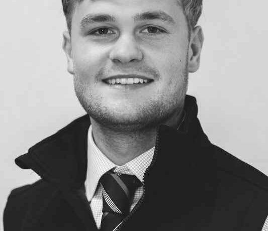 Headshot image of Ben Croll