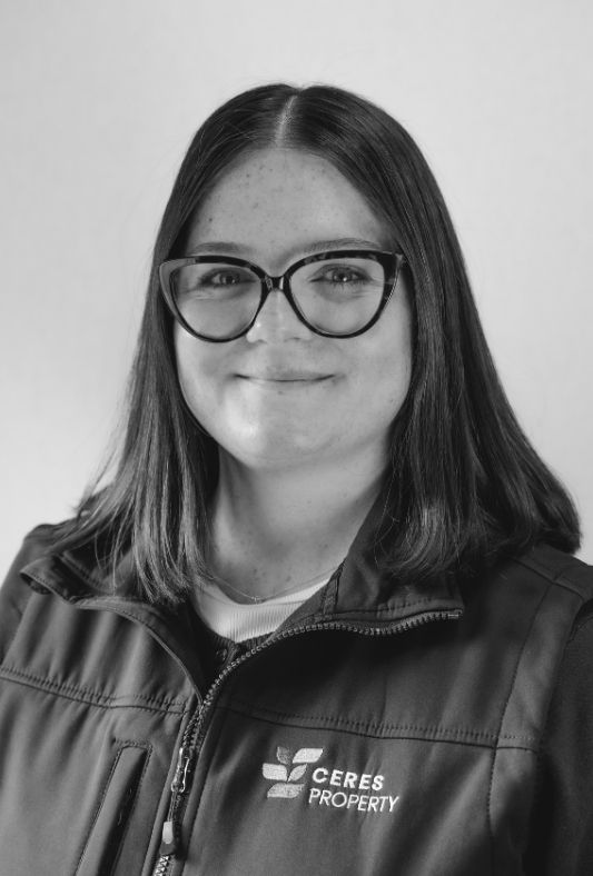 Headshot Image of Mollie Daniels